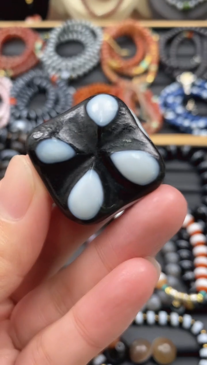 【闪购商品】玛瑙/玉髓单珠未镶嵌四叶草