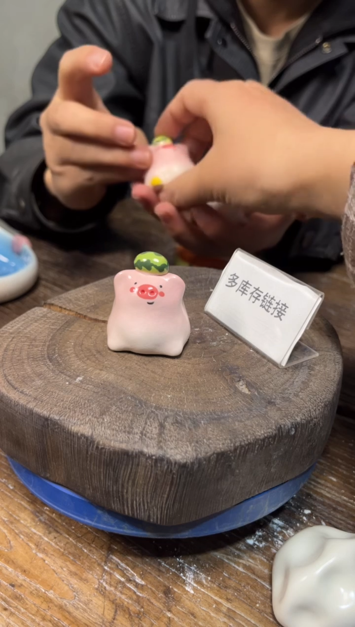 25手绘釉下彩微瑕陶瓷