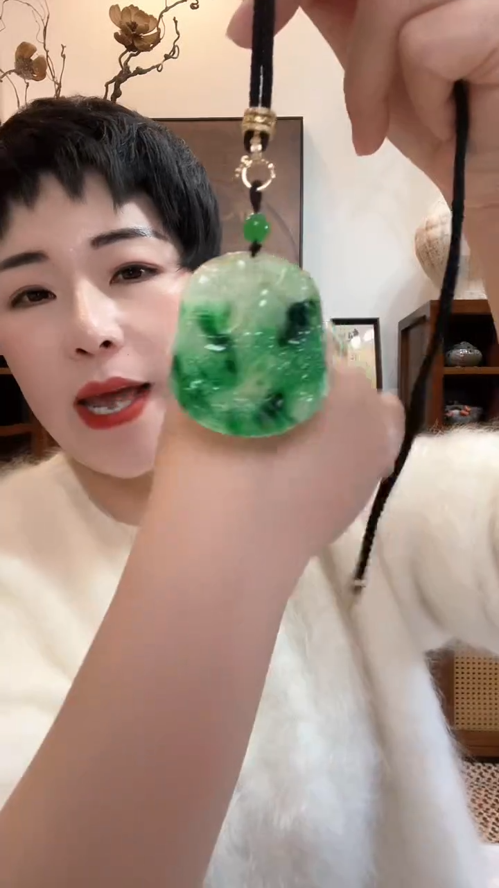 吊坠(赠链)未镶嵌翡翠多样性发货459