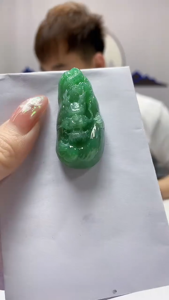 【闪购商品】定制翡翠未镶嵌4868DD-毛货挂件80