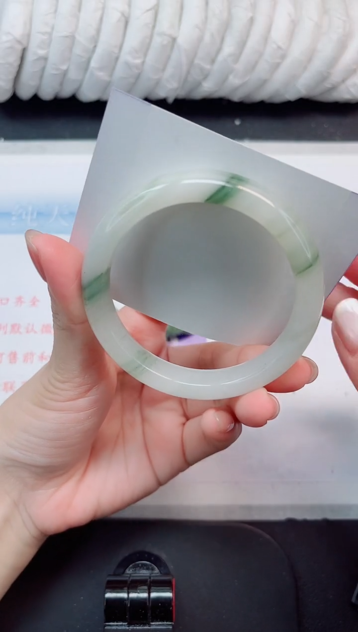 【闪购商品】石英质玉手镯未镶嵌289#56.5