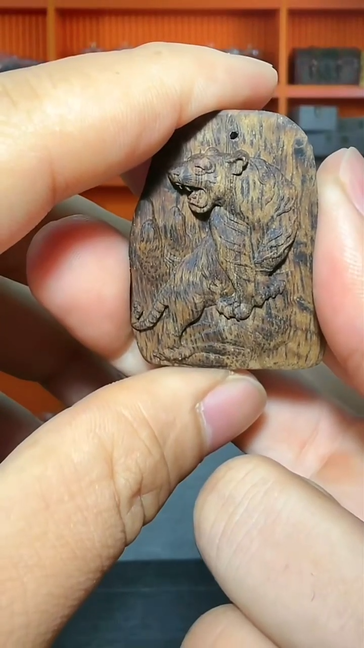 沉香吊坠146号生肖虎多样性发一