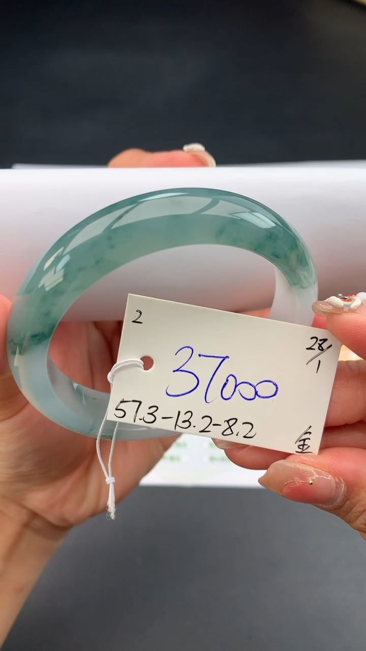 【闪购商品】翡翠手镯未镶嵌下单联系客服核对地址哦