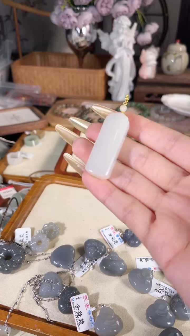 吊坠(不含链)银S925镶嵌和田玉多样性发其一