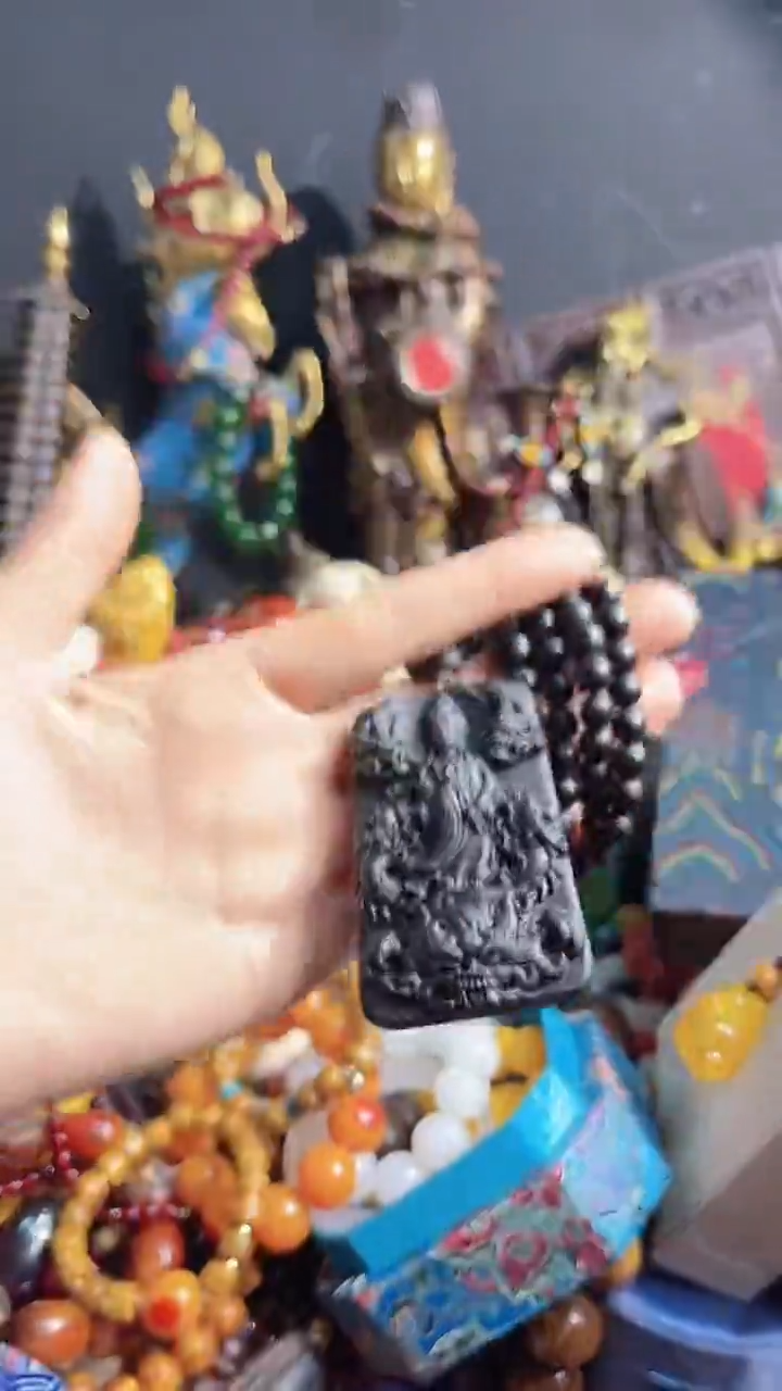 【闪购商品】琥珀颈饰未镶嵌【闪购商品】黑色站观音项链55