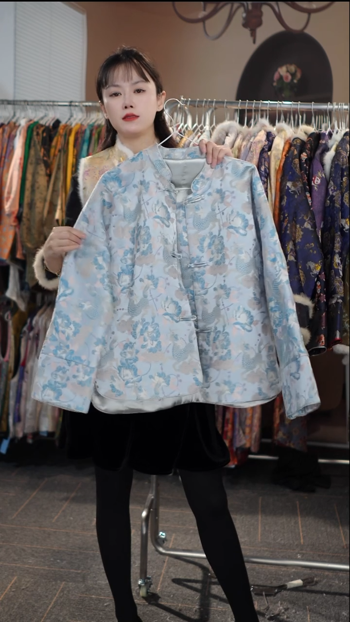 蓝色麒麟牡丹夹棉外套  