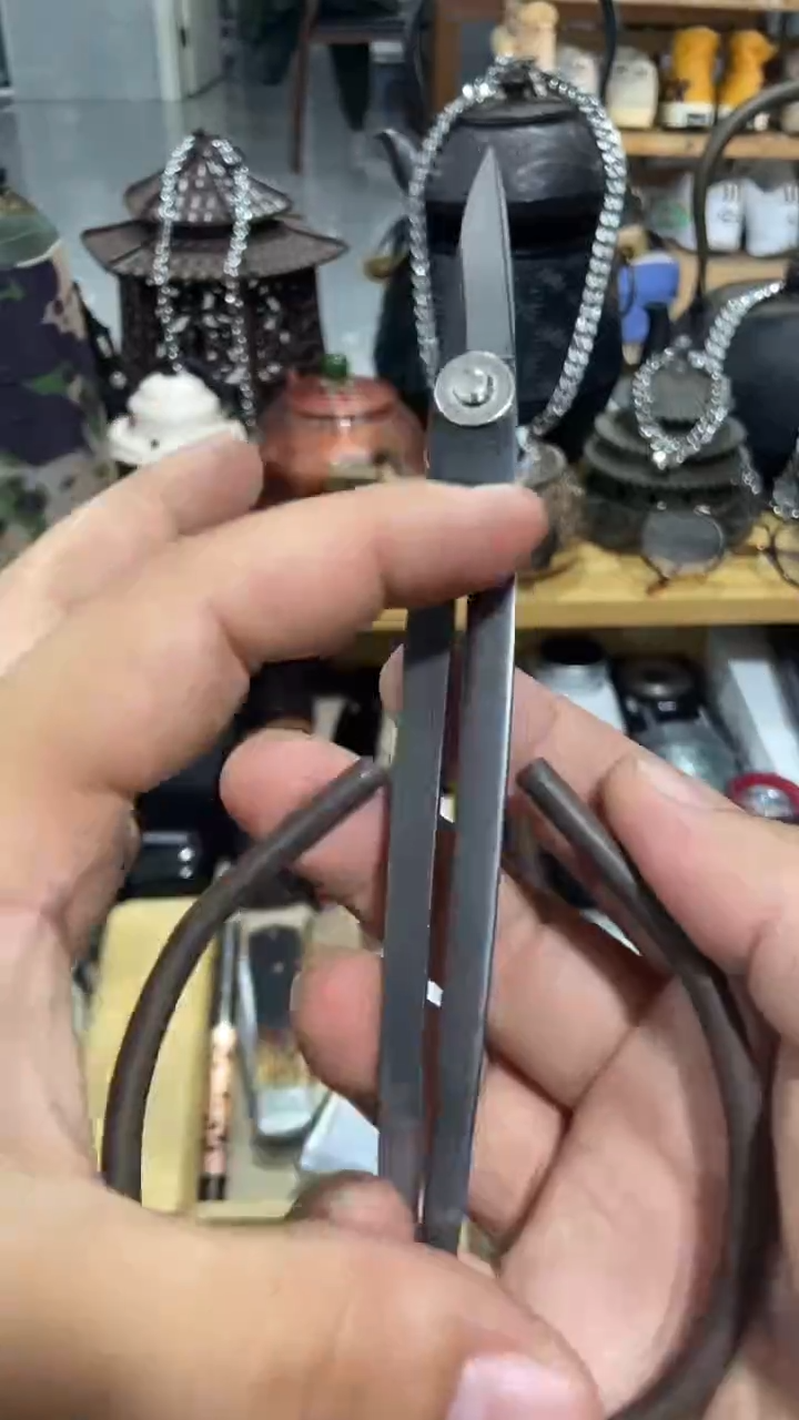 瓷片闪购商品  如图所示