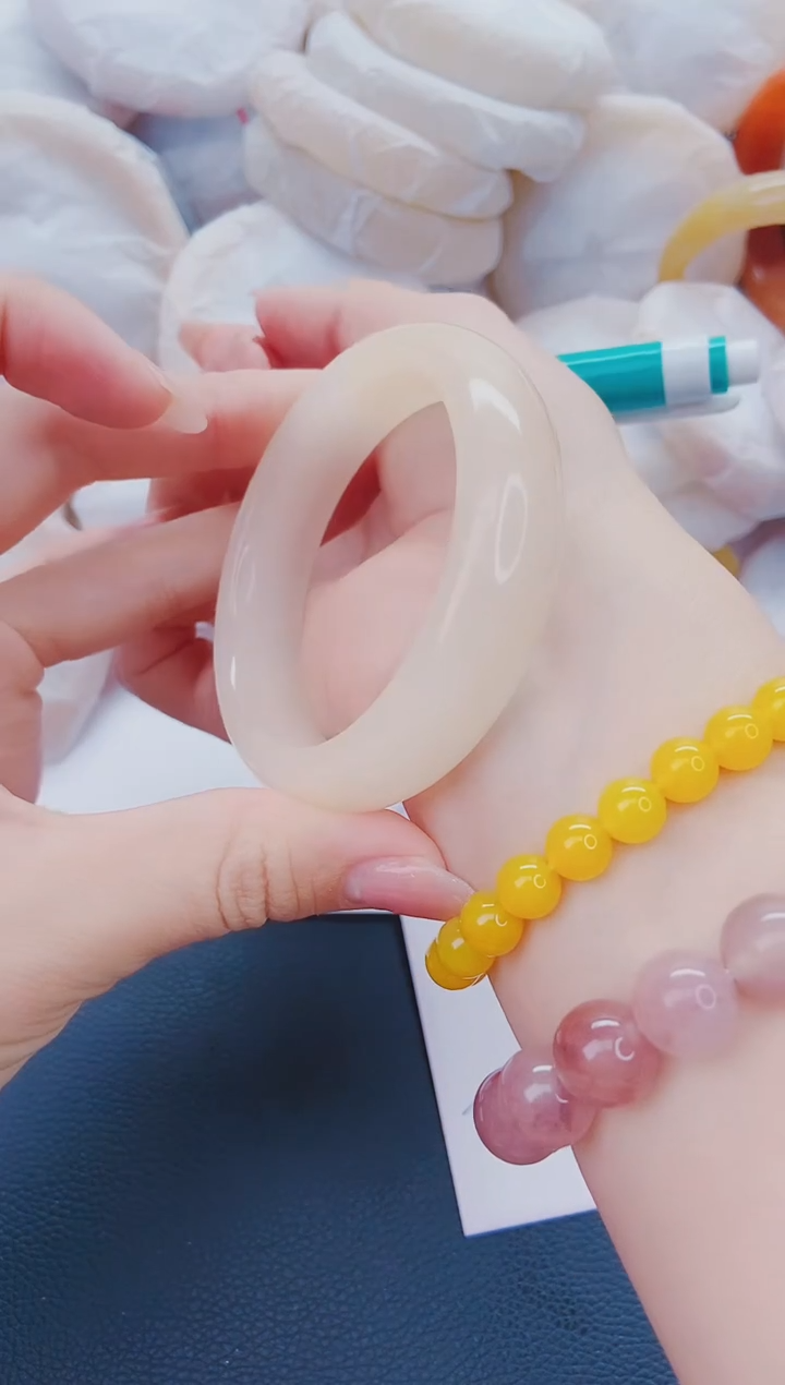 石英质玉手镯未镶嵌N144-56-57