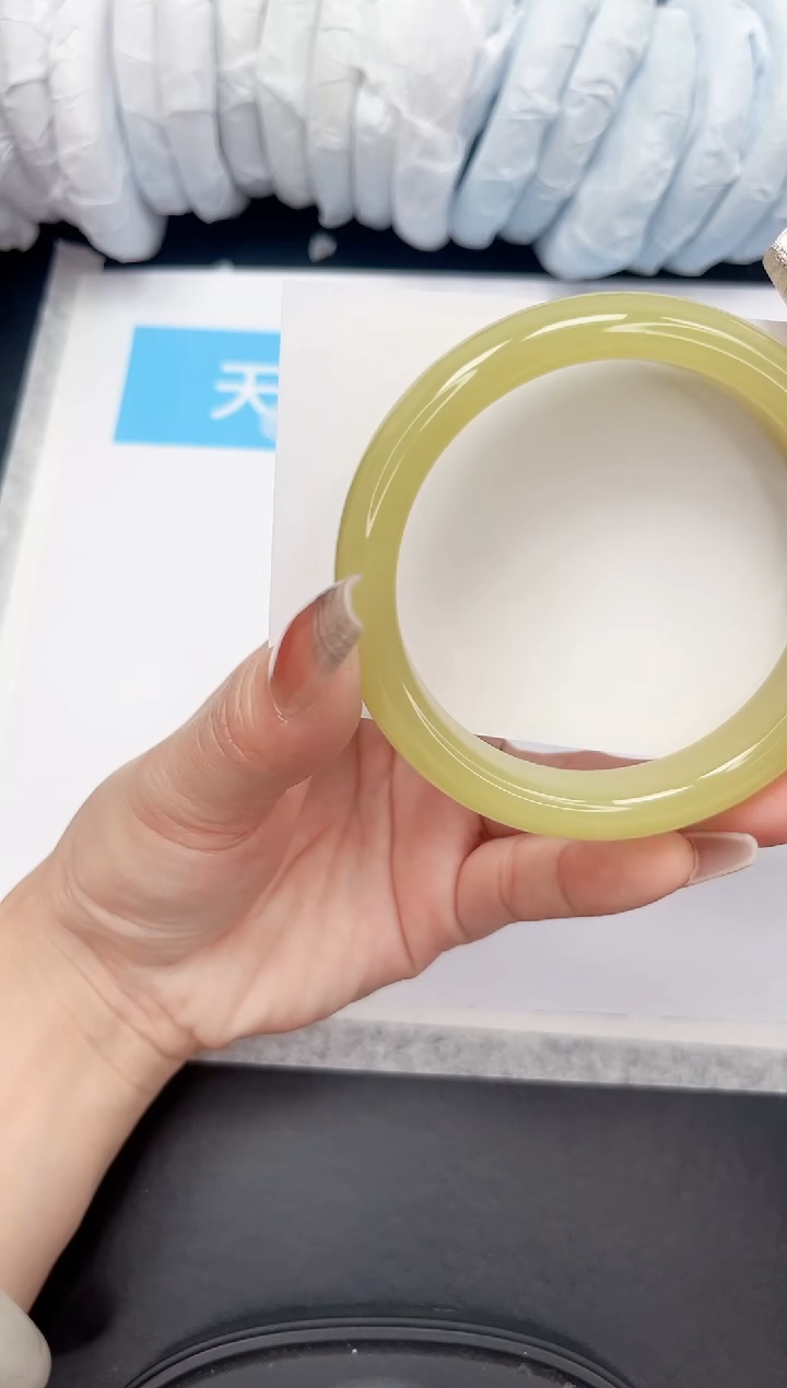 石英质玉手镯未镶嵌145-60.1