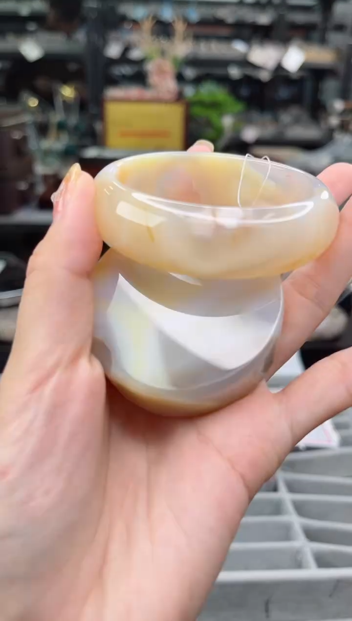 【闪购商品】石英质玉手镯未镶嵌55圈口（赠品镯心）1650074