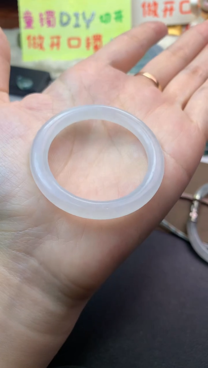 未镶嵌定制翡翠毛货