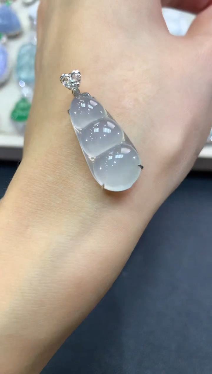 【闪购商品】翡翠吊坠(不含链)18K金镶嵌a64多样性一件发货