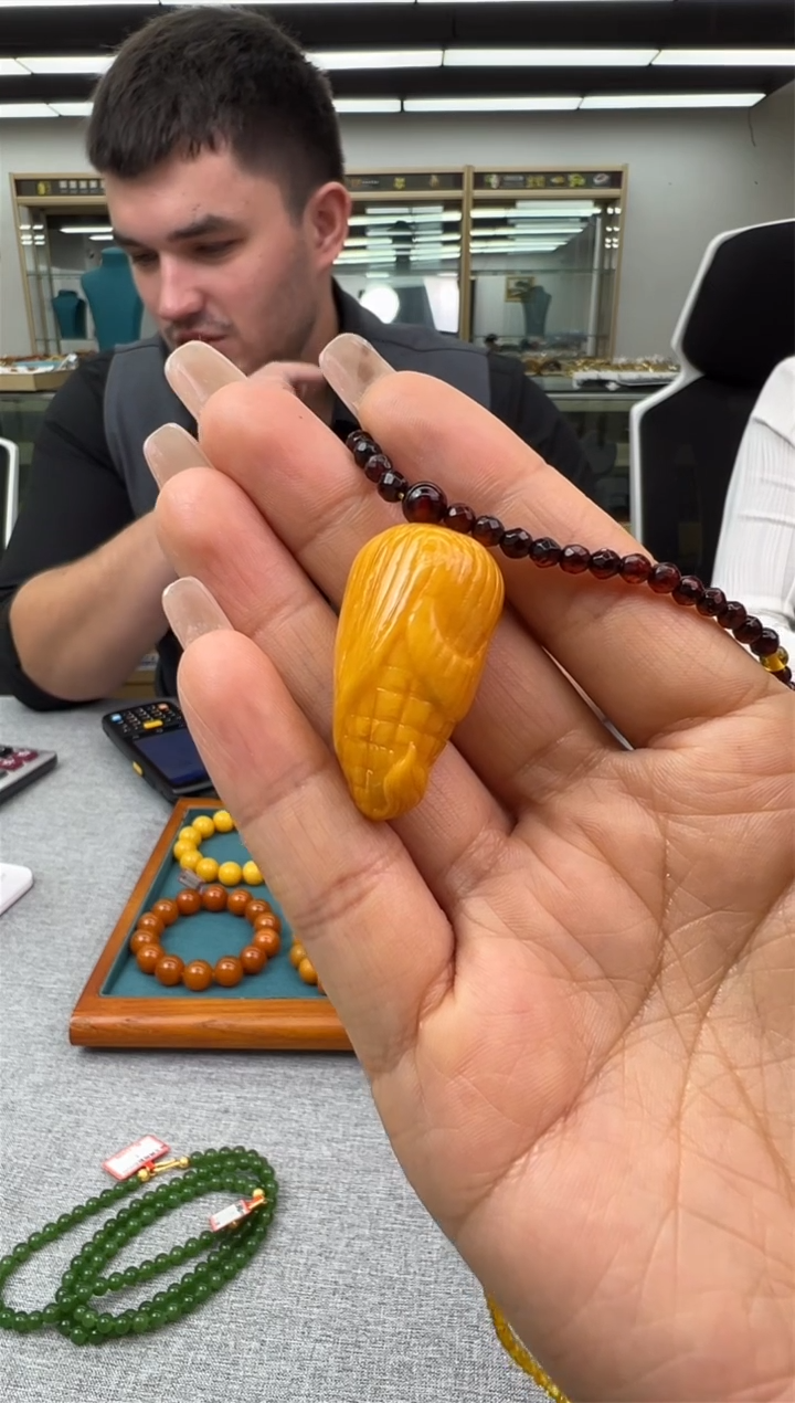【闪购商品】琥珀颈饰未镶嵌17秒拍号