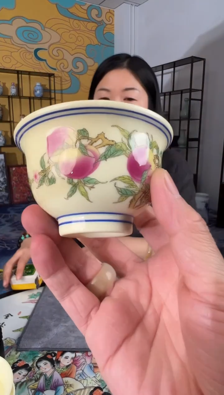 摆件瓷景德镇瓷器压手杯