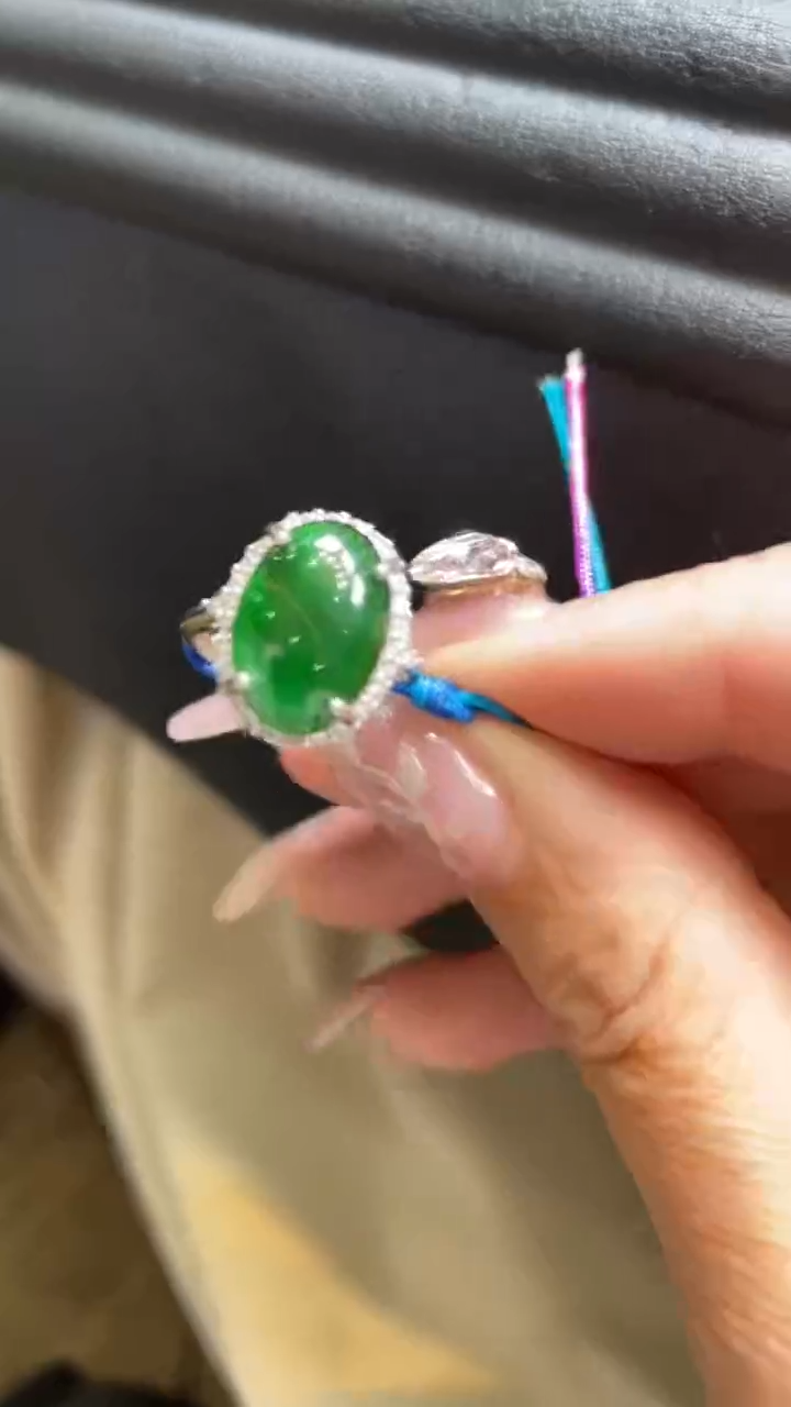 【闪购商品】翡翠颈饰未镶嵌      *133