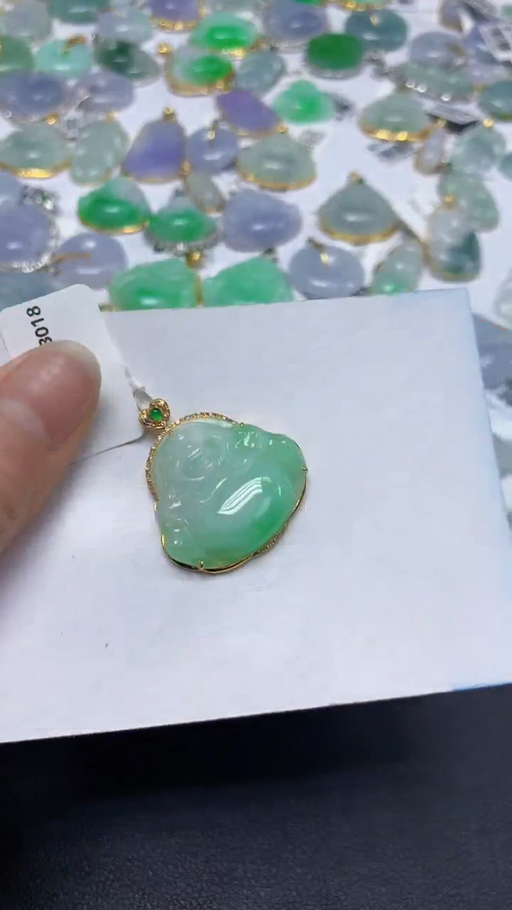 翡翠18K金镶嵌颈饰天然缅甸翡翠A货