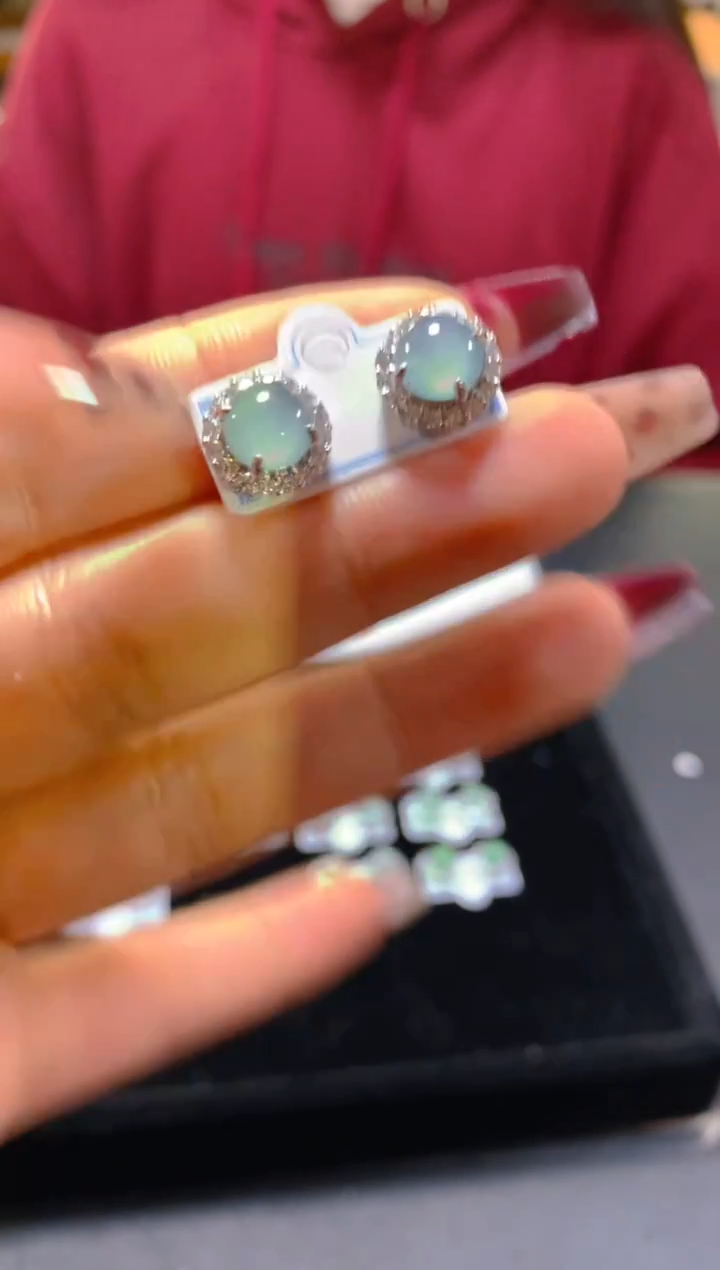 未镶嵌翡翠耳饰多样性发一