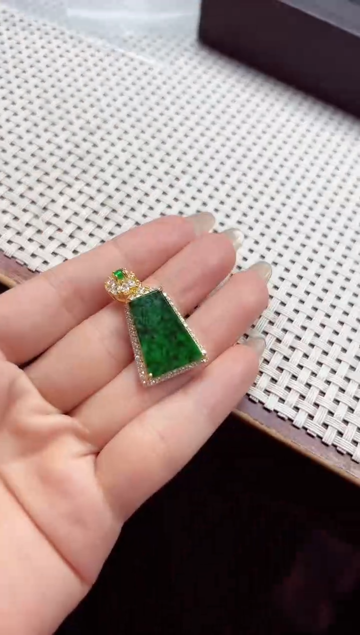 【闪购商品】翡翠颈饰银S925镶嵌颈饰