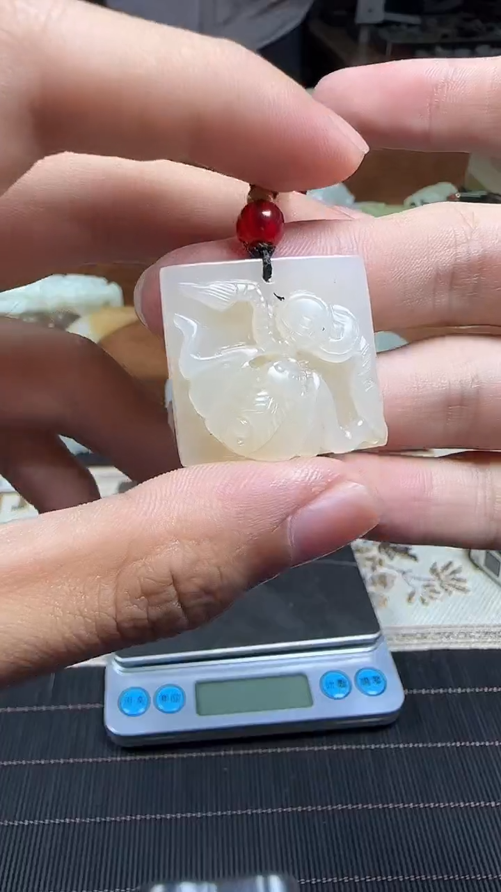 颈饰未镶嵌和田玉1