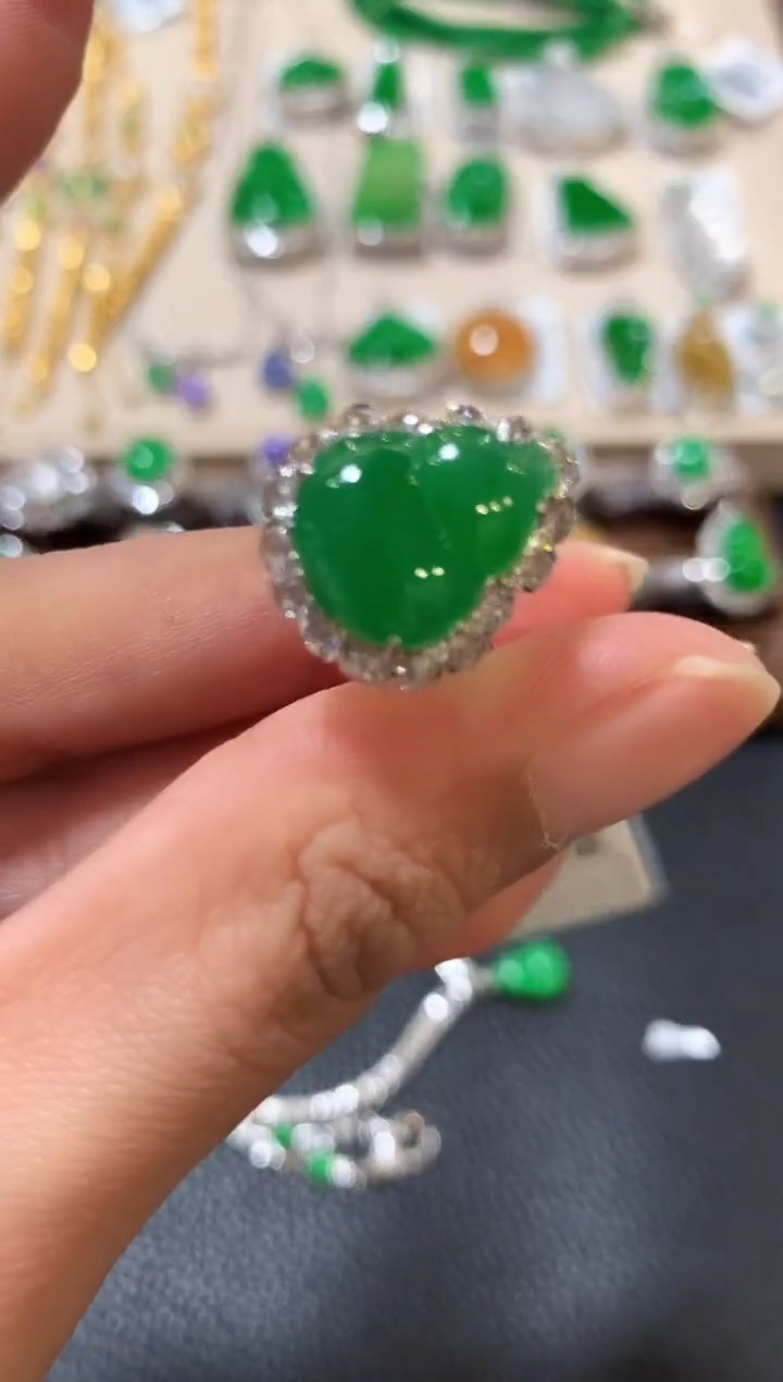 18K金镶嵌戒指翡翠n56  