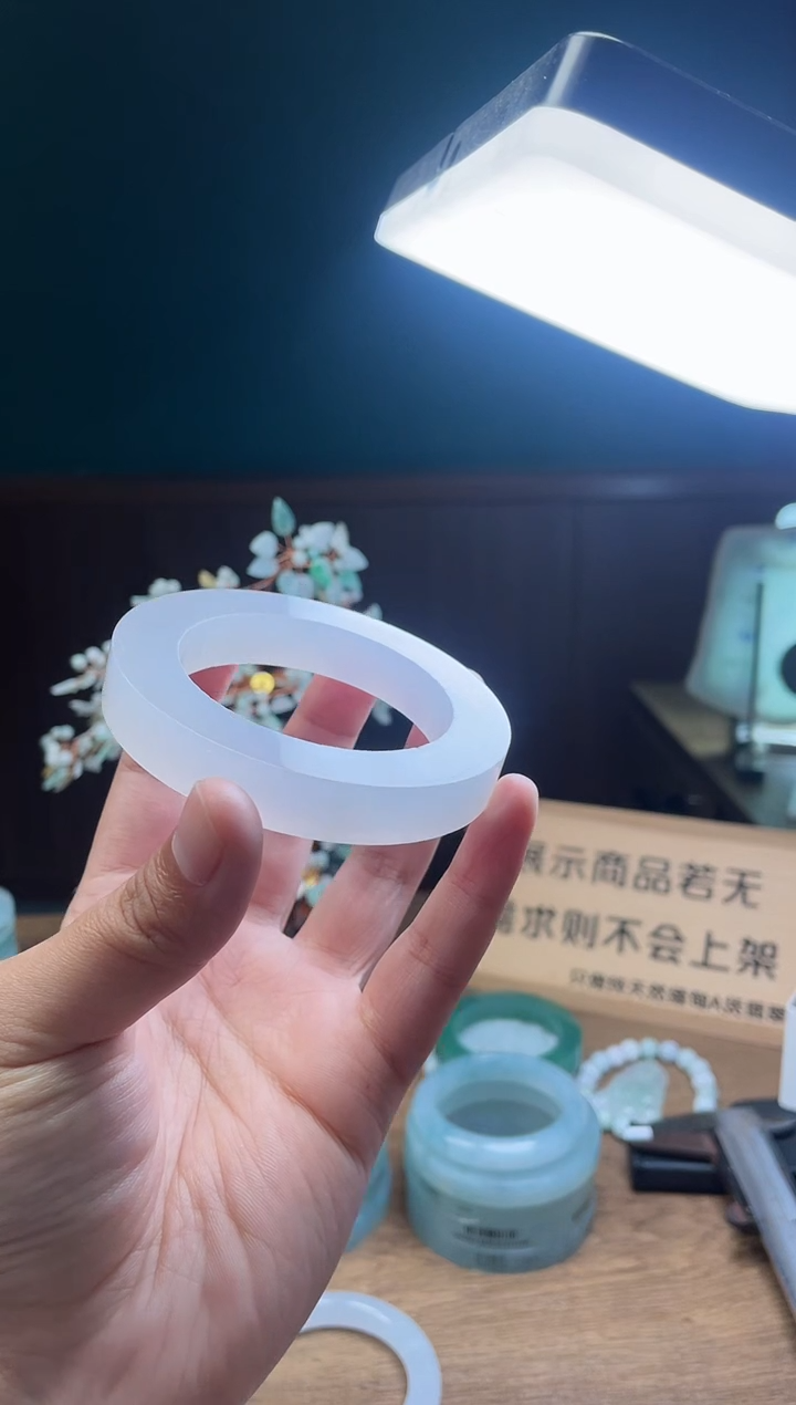 【闪购商品】定制翡翠手镯未镶嵌定制