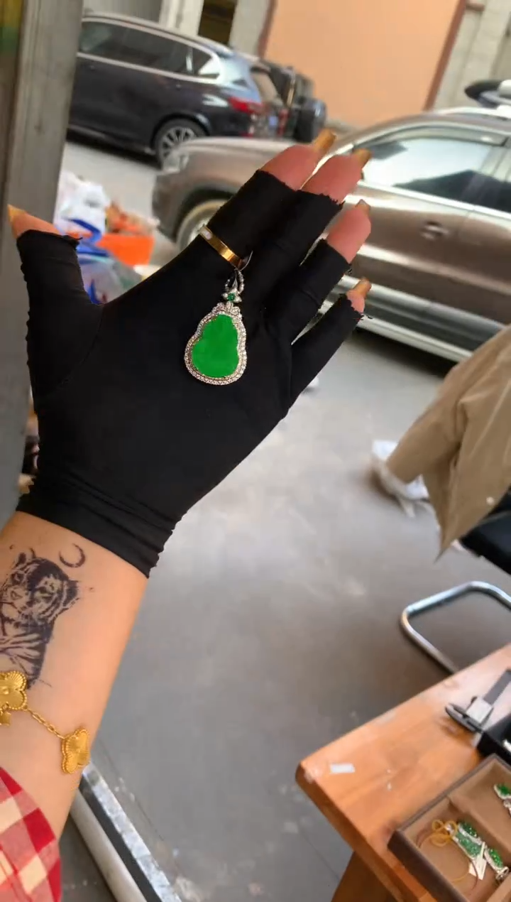 【闪购商品】定制翡翠未镶嵌27定制翡翠-多样性发货（发其一）