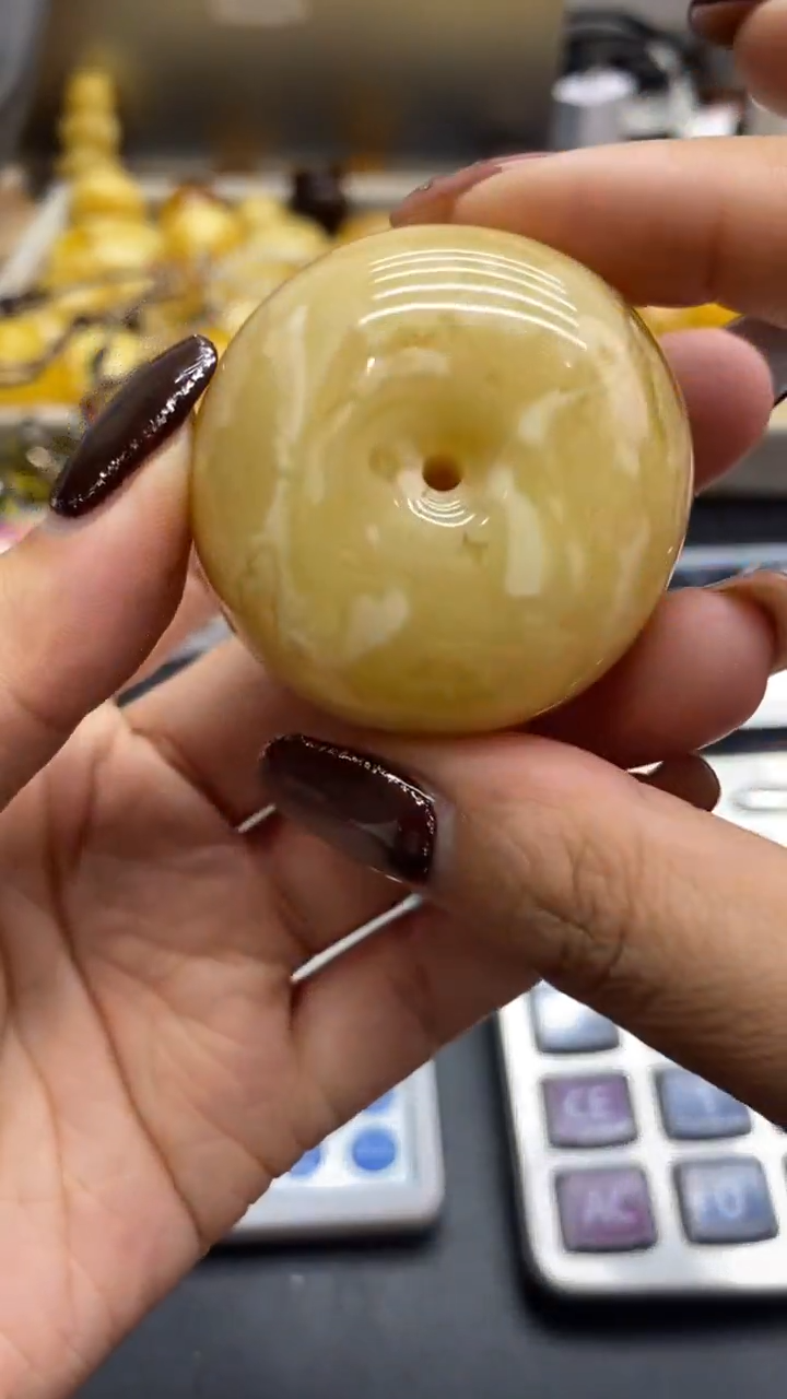 琥珀未镶嵌珠宝奇石1474