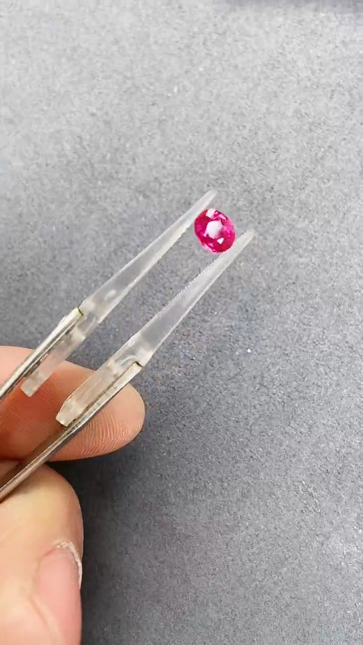 【闪购商品】彩色蓝宝石裸石未镶嵌1.03