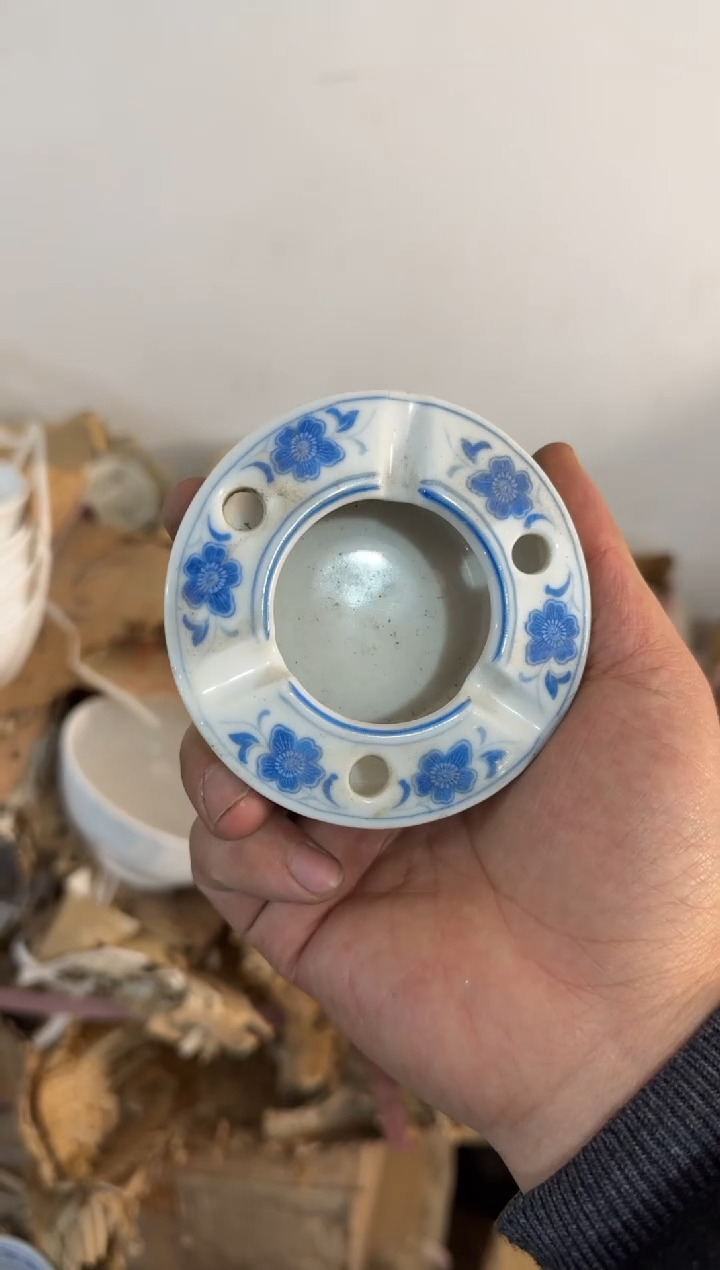 【闪购商品】摆件兰花烟灰缸微瑕介意勿拍