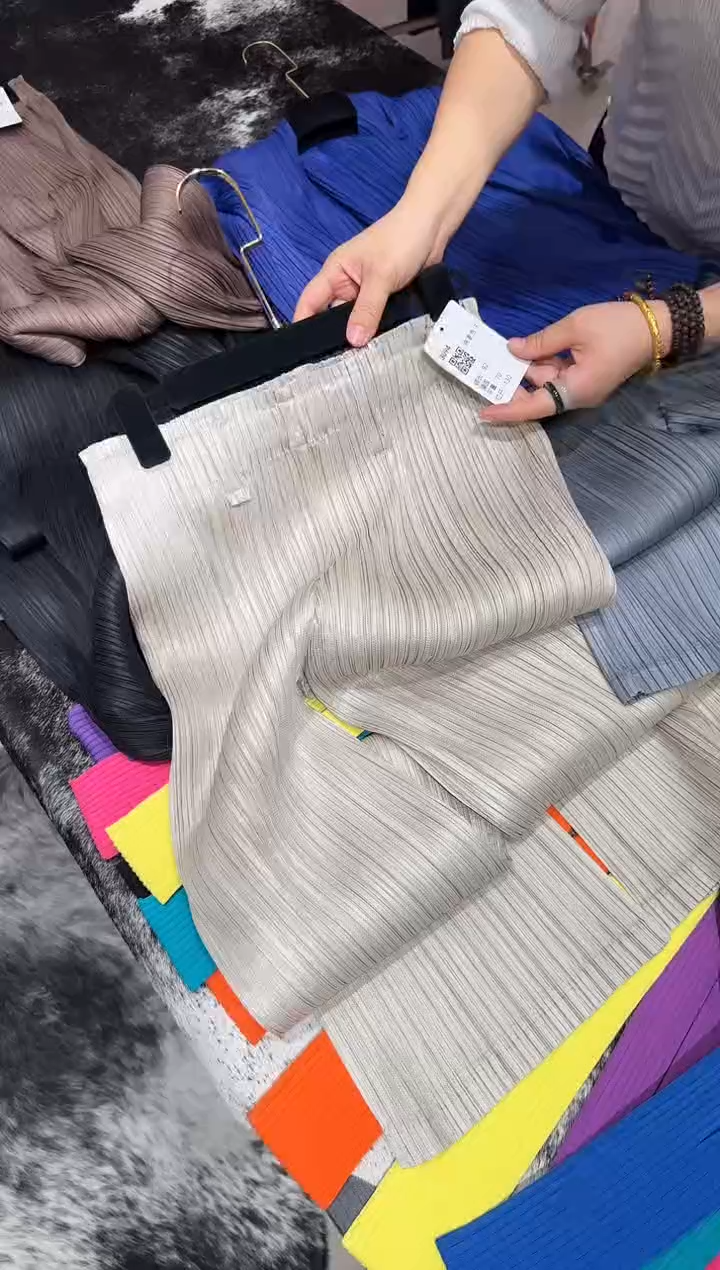蛋***香3094燕麦色裤子