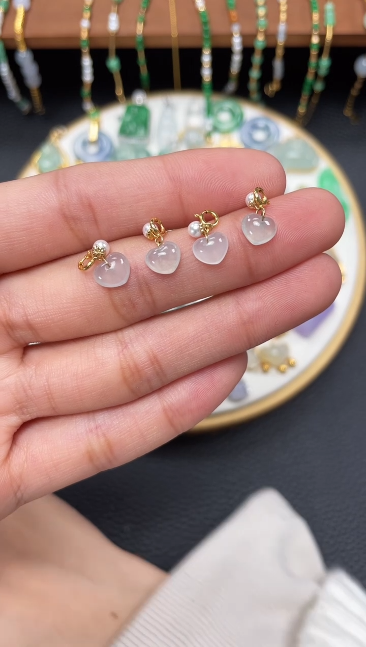 【闪购商品】翡翠吊坠(不含链)18K金镶嵌多样性发货一个  325