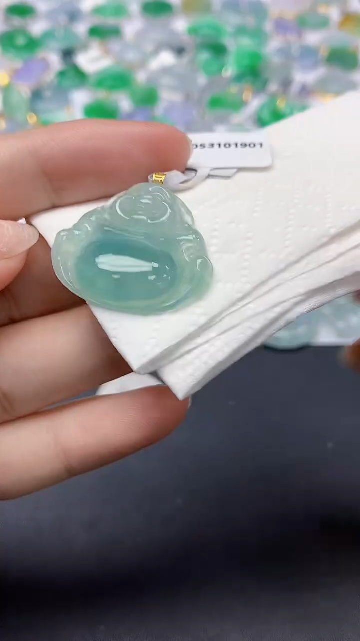 翡翠18K金镶嵌颈饰天然缅甸a货翡翠