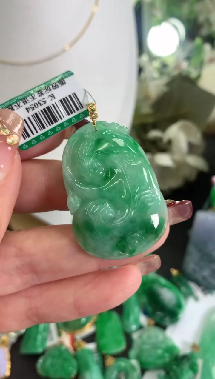 【闪购商品】翡翠吊坠(不含链)18K金镶嵌挂件