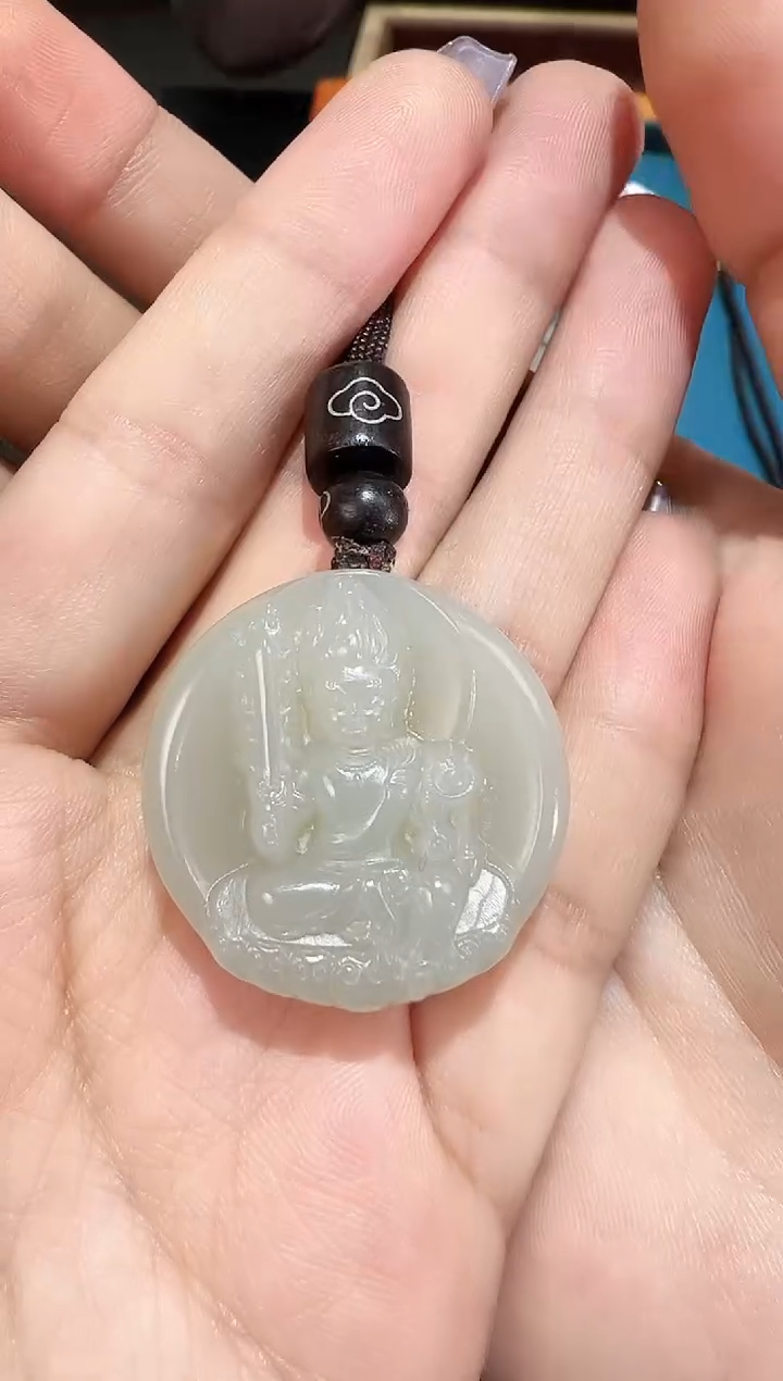 【闪购商品】和田玉吊坠(赠链)未镶嵌且末料青白玉观音2502041S