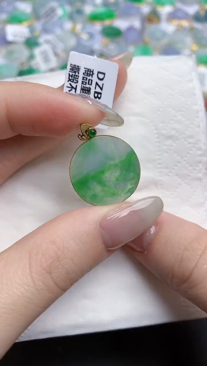 【闪购商品】翡翠颈饰18K金镶嵌天然缅甸翡翠A货