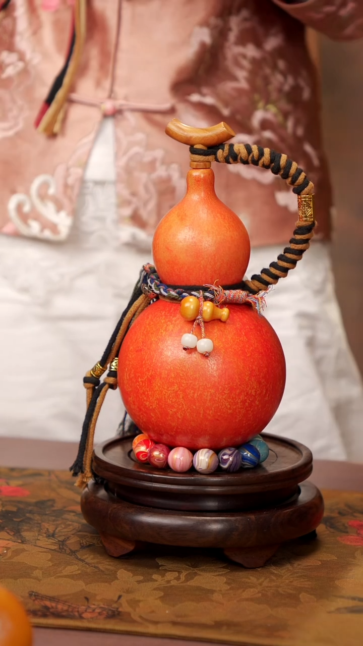 55易林大漆酒葫芦-----178