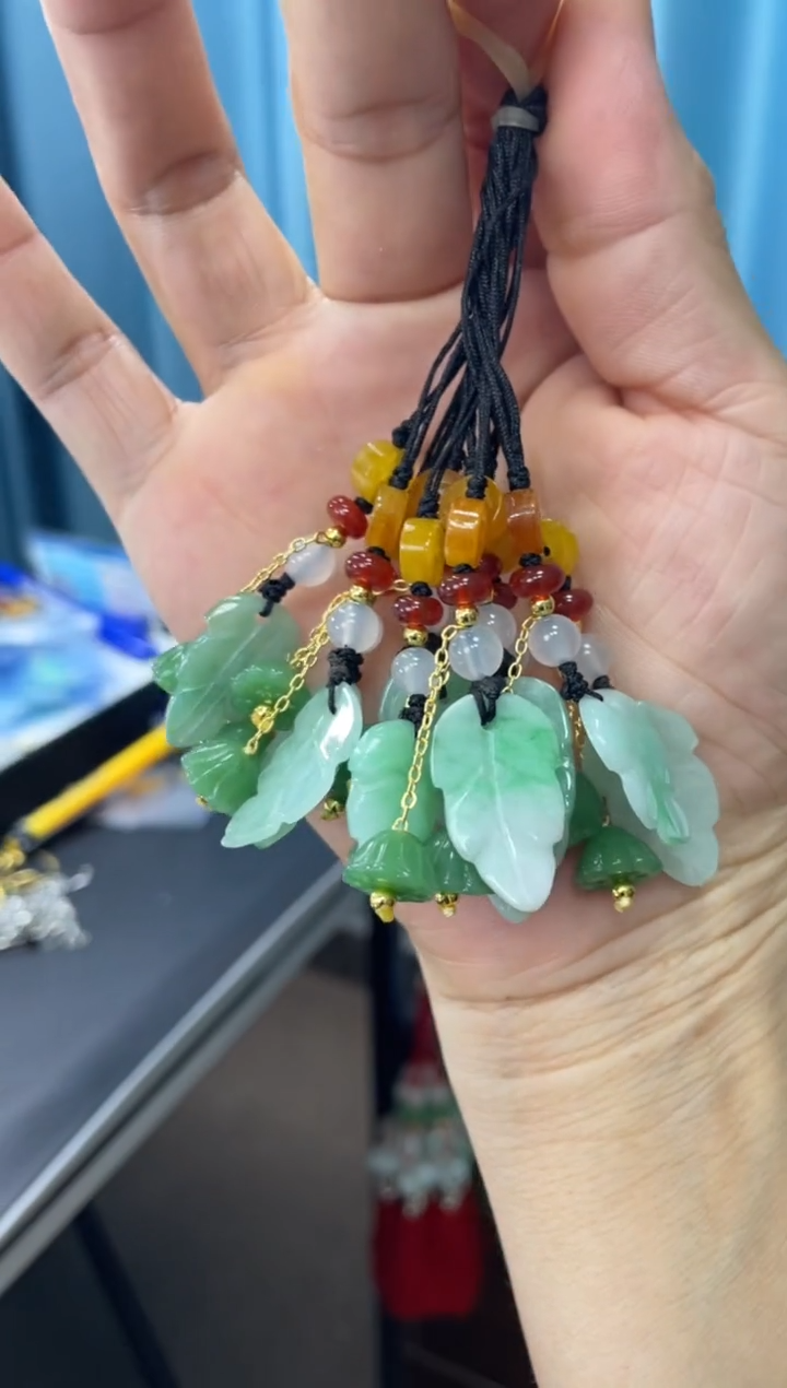 翡翠未镶嵌吊坠(不含链)默认包容 叶子手机挂 多样性发其一