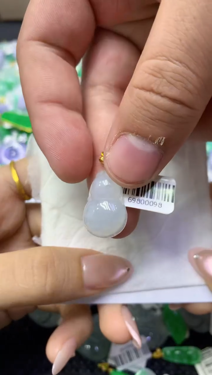 颈饰未镶嵌翡翠天然缅甸翡翠A货