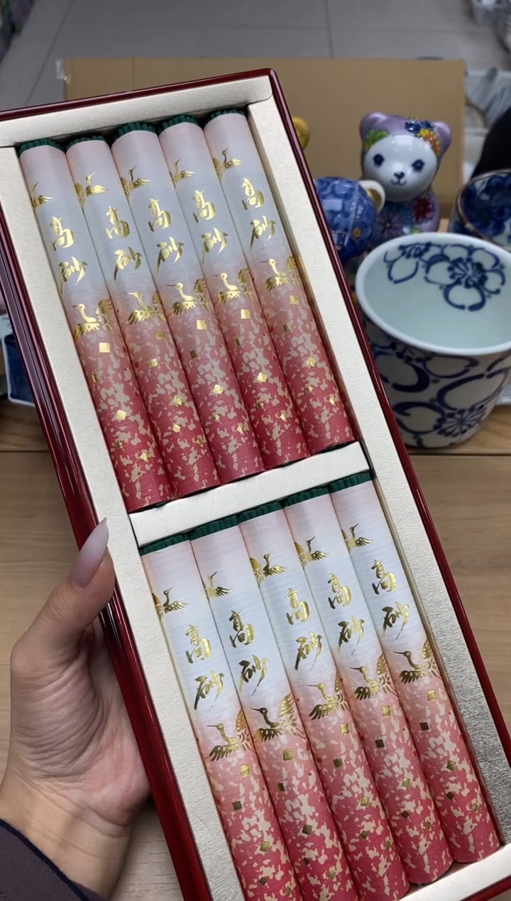 瓷片秋**痕隆莲瓷器欢迎大家