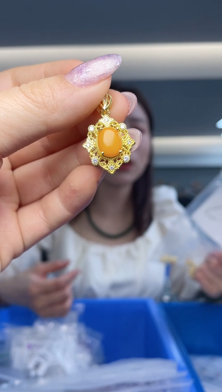 【闪购商品】蜜蜡裸石未镶嵌（多样性发一件）