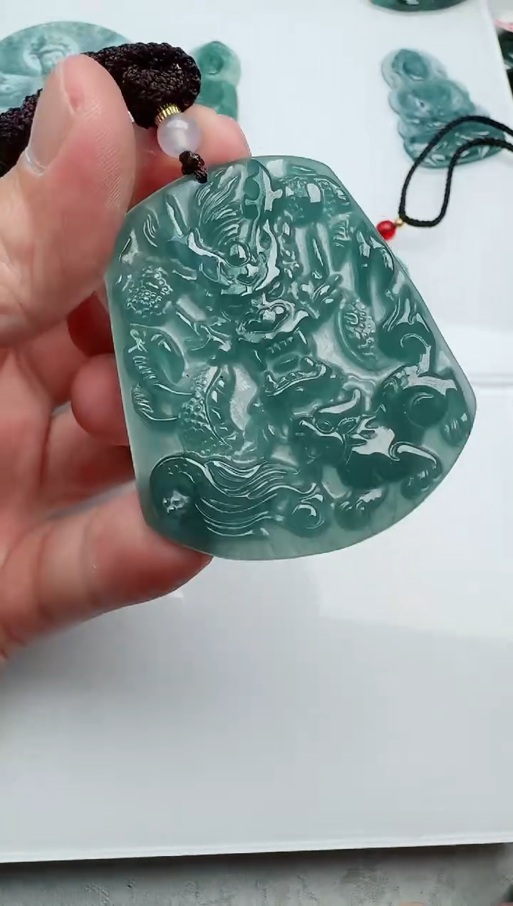 【闪购商品】翡翠颈饰未镶嵌1111111111