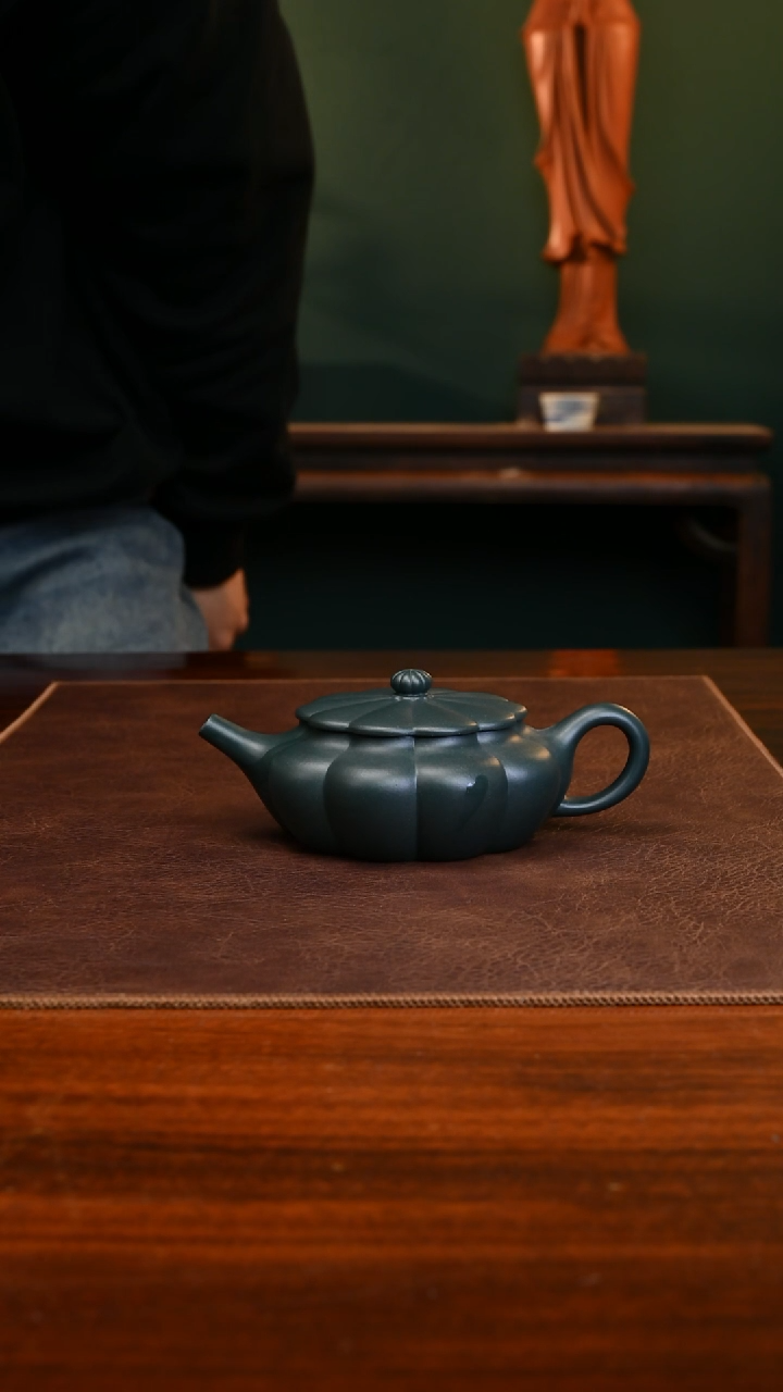 【闪购商品】紫砂茶壶绿泥扁晨160cc