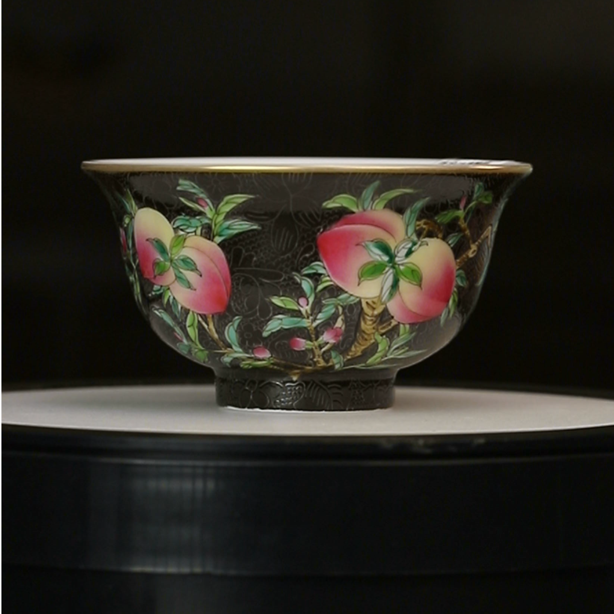 12.29a/p03773/李祖强/黑釉扒花桃子压手杯