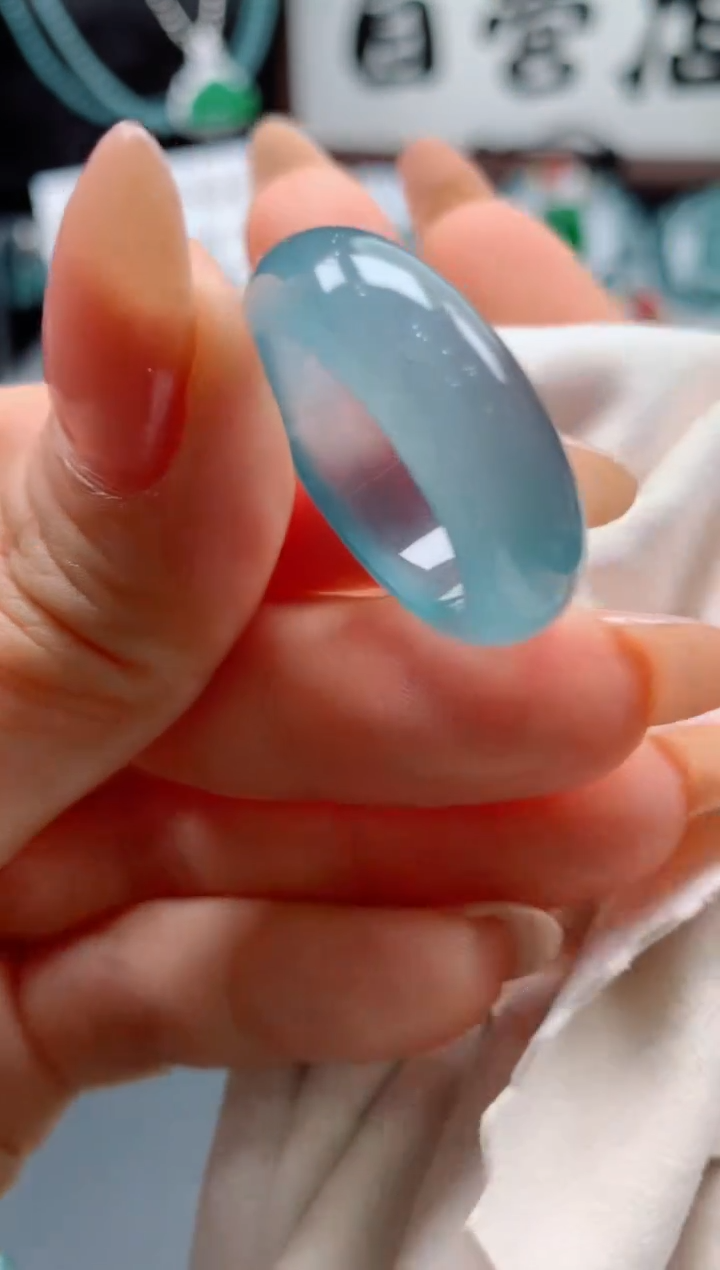 翡翠未镶嵌颈饰0902010119