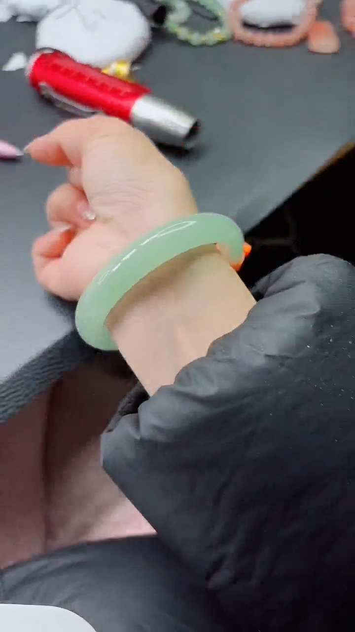 【闪购商品】石英质玉手镯未镶嵌419---63