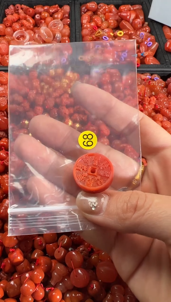 【闪购商品】南红玛瑙颈饰未镶嵌1