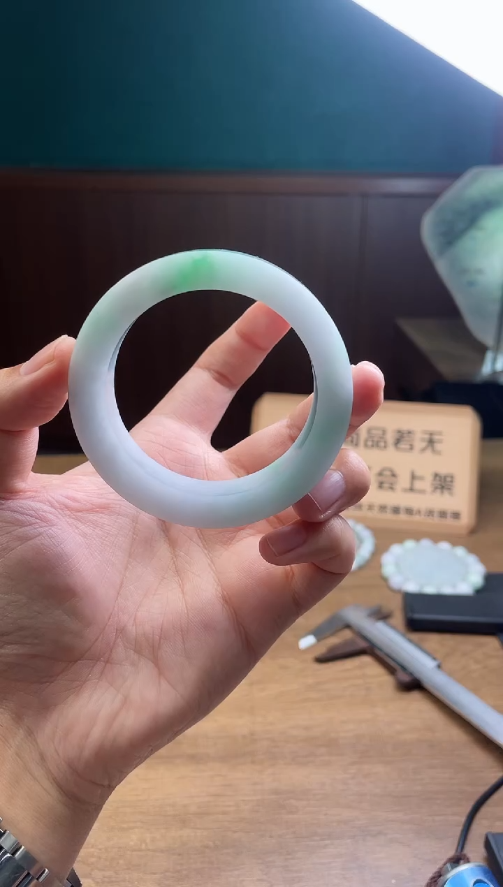 【闪购商品】定制翡翠手镯未镶嵌定制