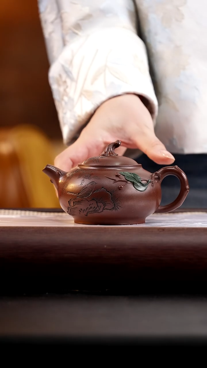 茶壶紫砂方圆紫泥贴叶茄瓜160cc