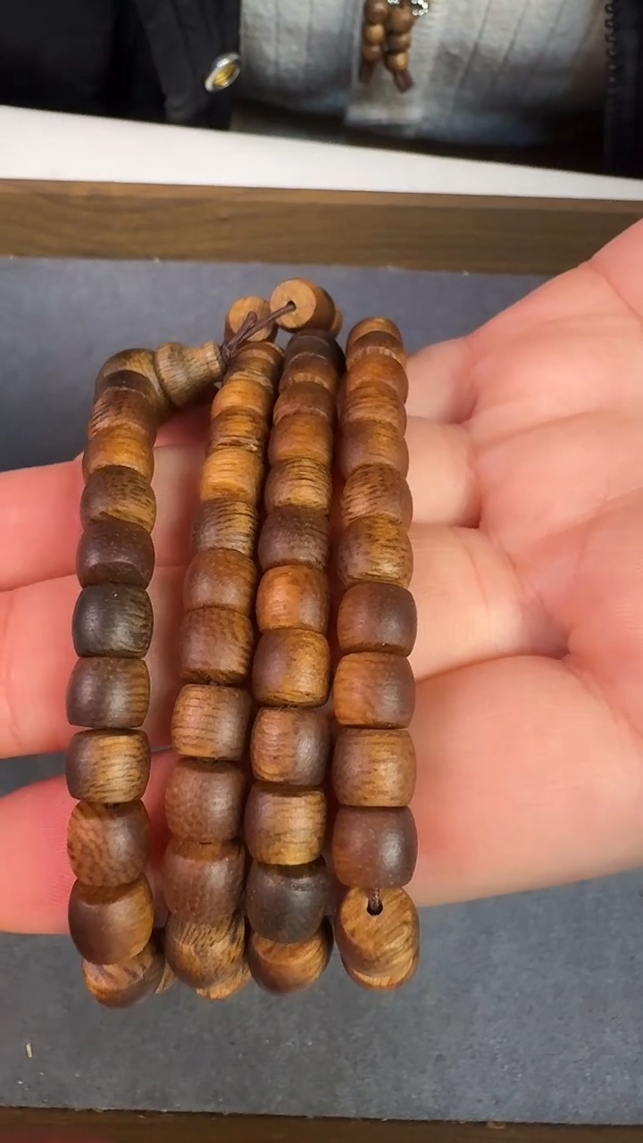 沉香手串越南富森红土0.6桶珠多圈手串