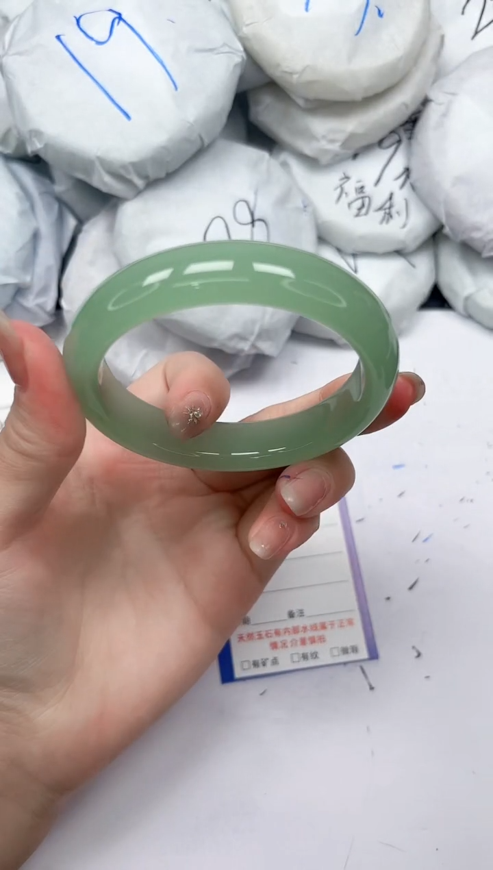 未镶嵌手镯石英质玉a52/6061
